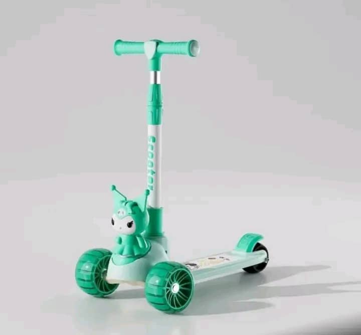 Trottinette ajustable pour enfants avec roue lumineuses